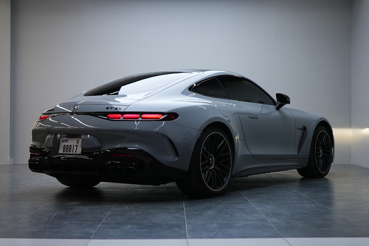 Mercedes-Benz AMG GT photo 6