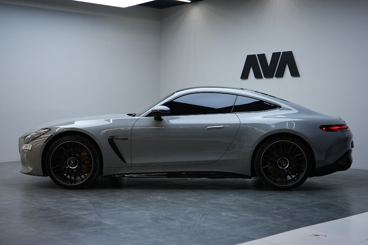 Mercedes-Benz AMG GT photo 7