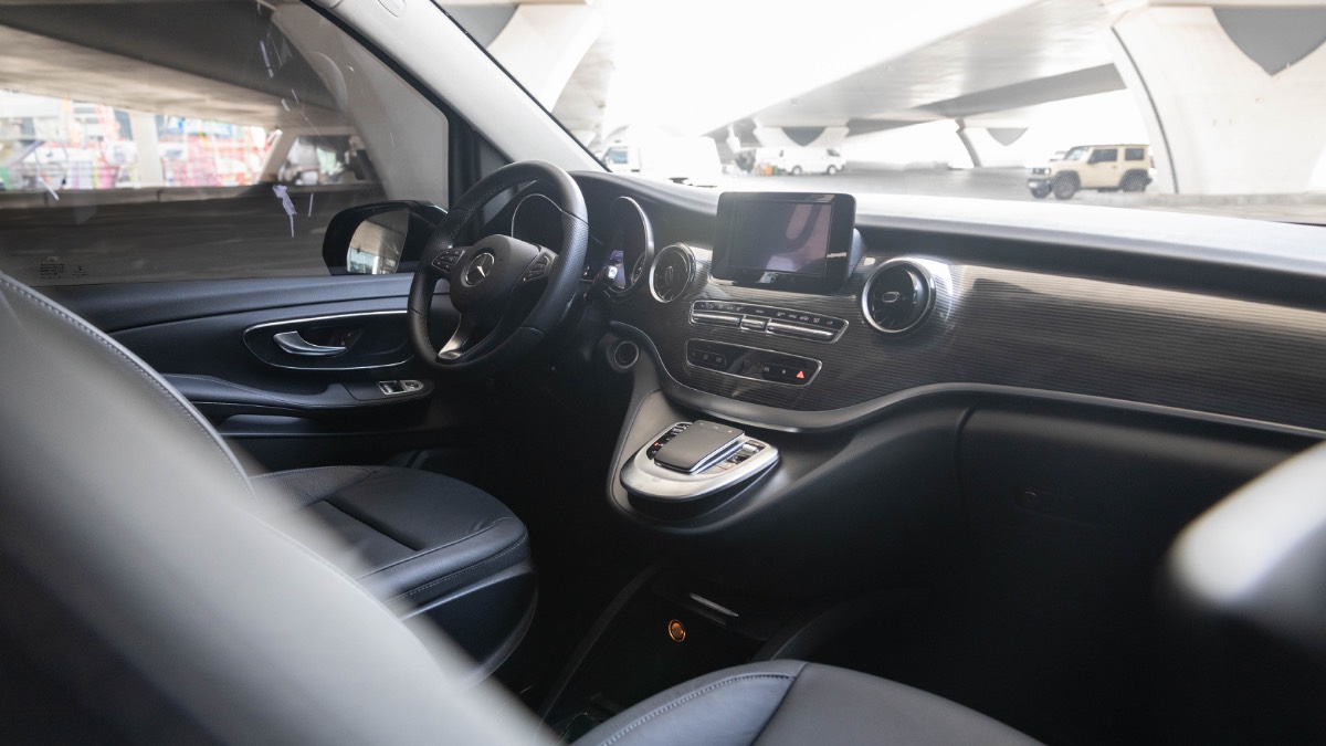 Mercedes-Benz V-Class photo 9