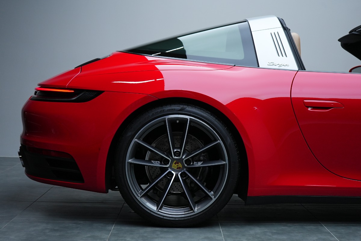 Porsche 911 photo 5