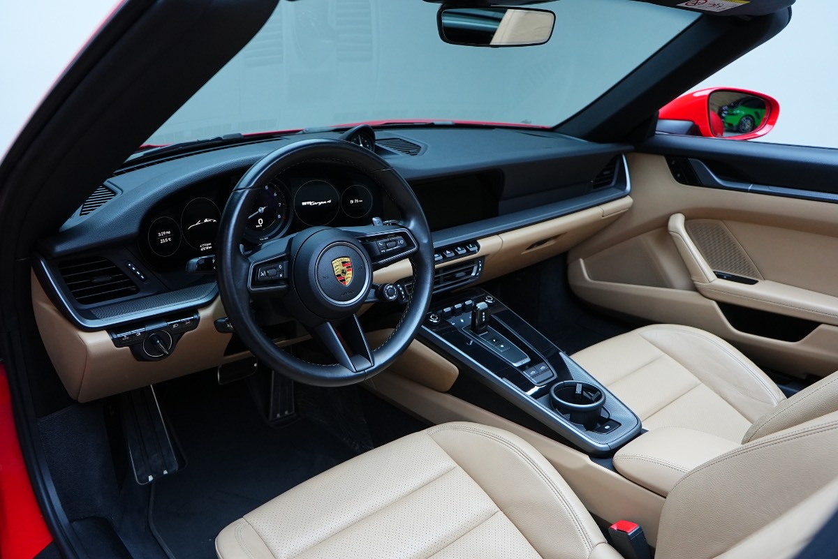 Porsche 911 photo 8