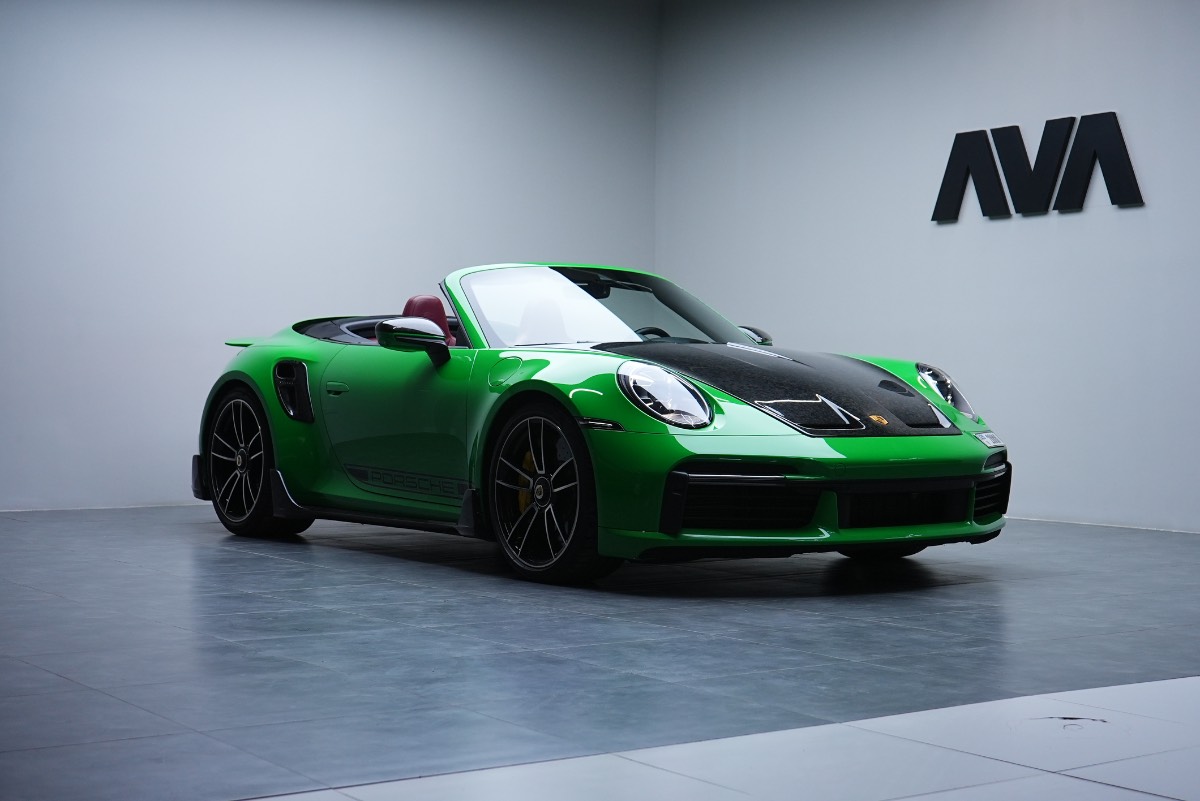 Porsche 911 photo 2