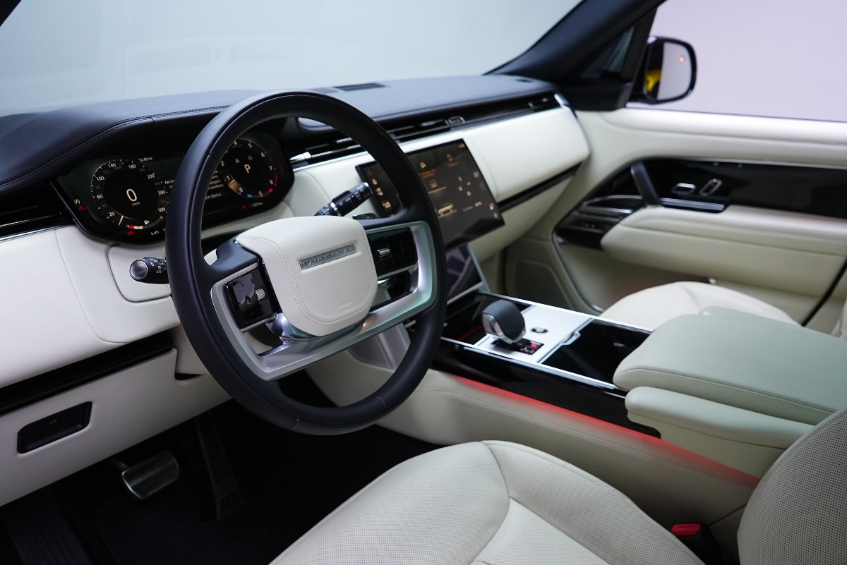 Land Rover Range Rover photo 8