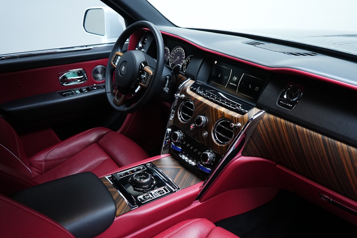 Rolls-Royce Cullinan photo 6