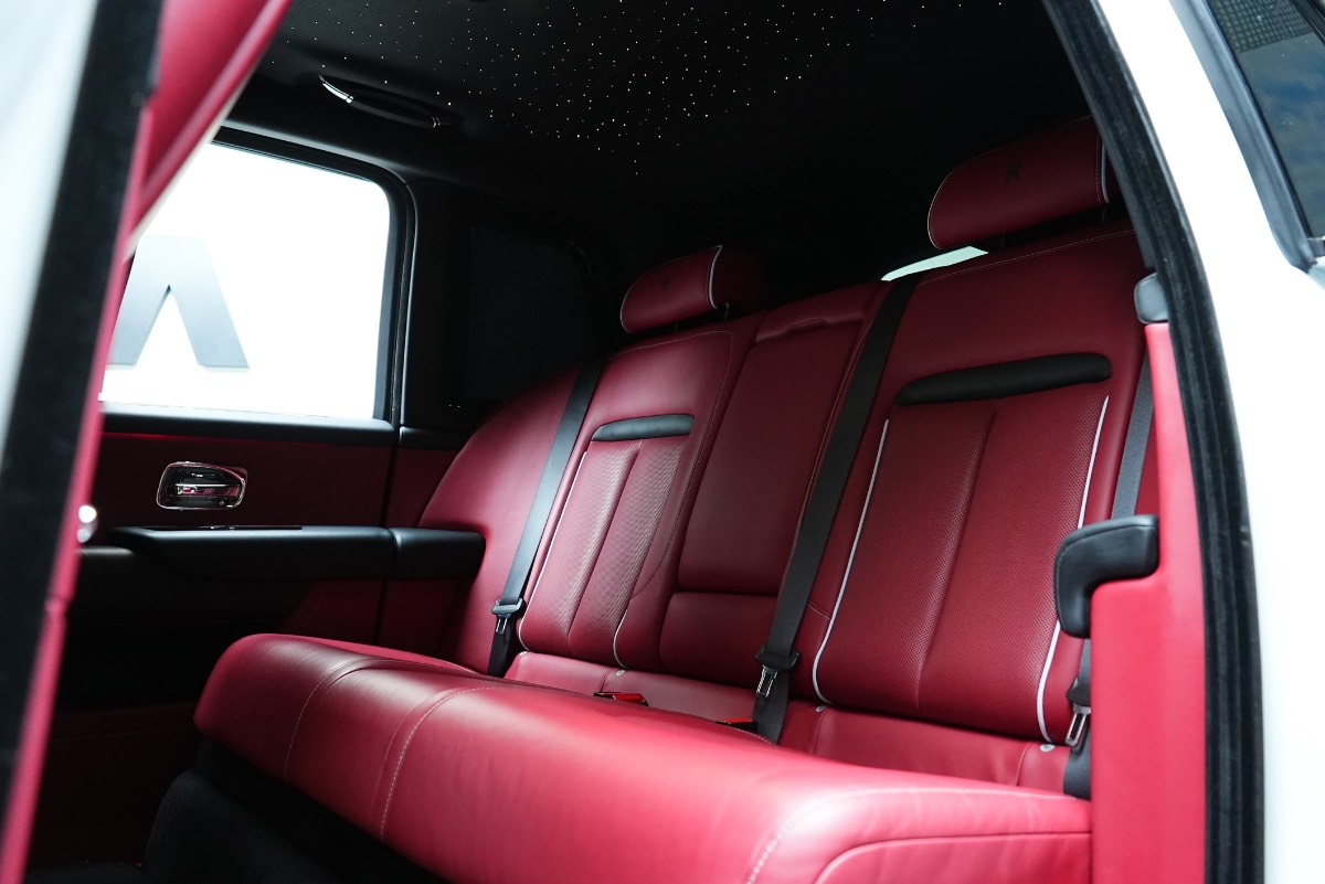 Rolls-Royce Cullinan photo 9