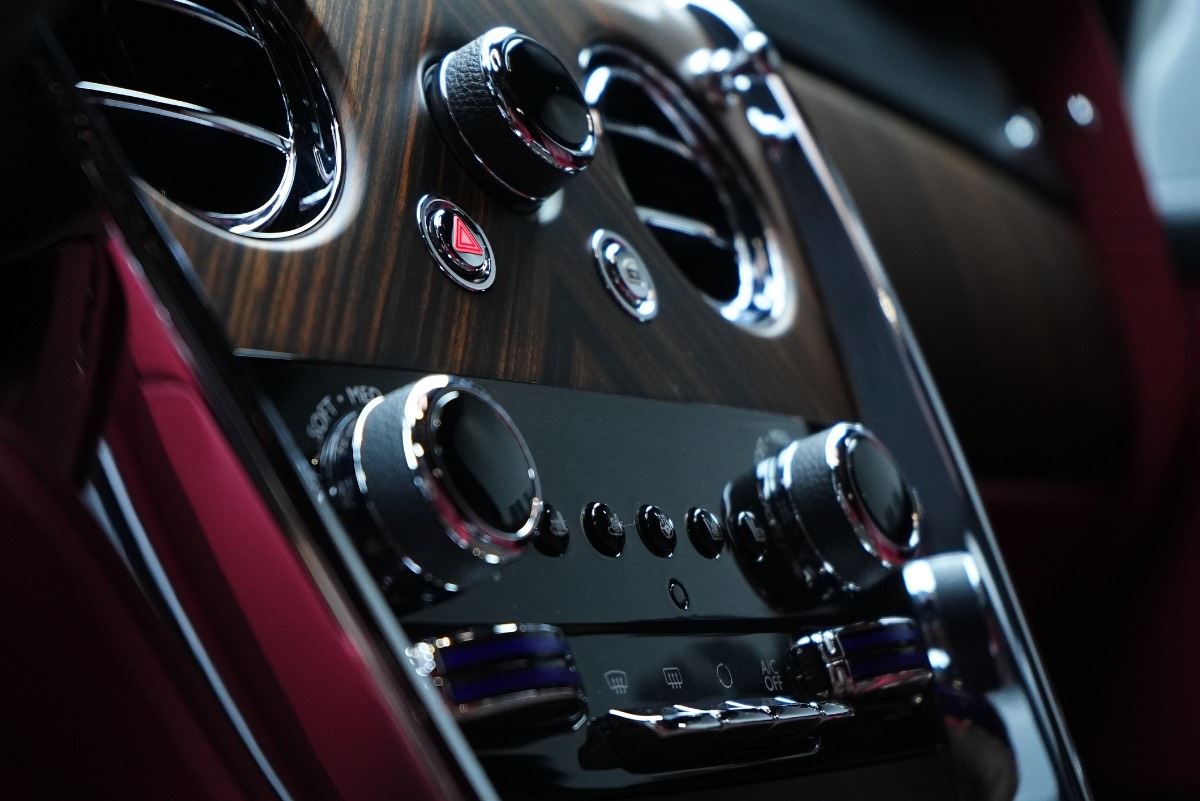 Rolls-Royce Cullinan photo 11