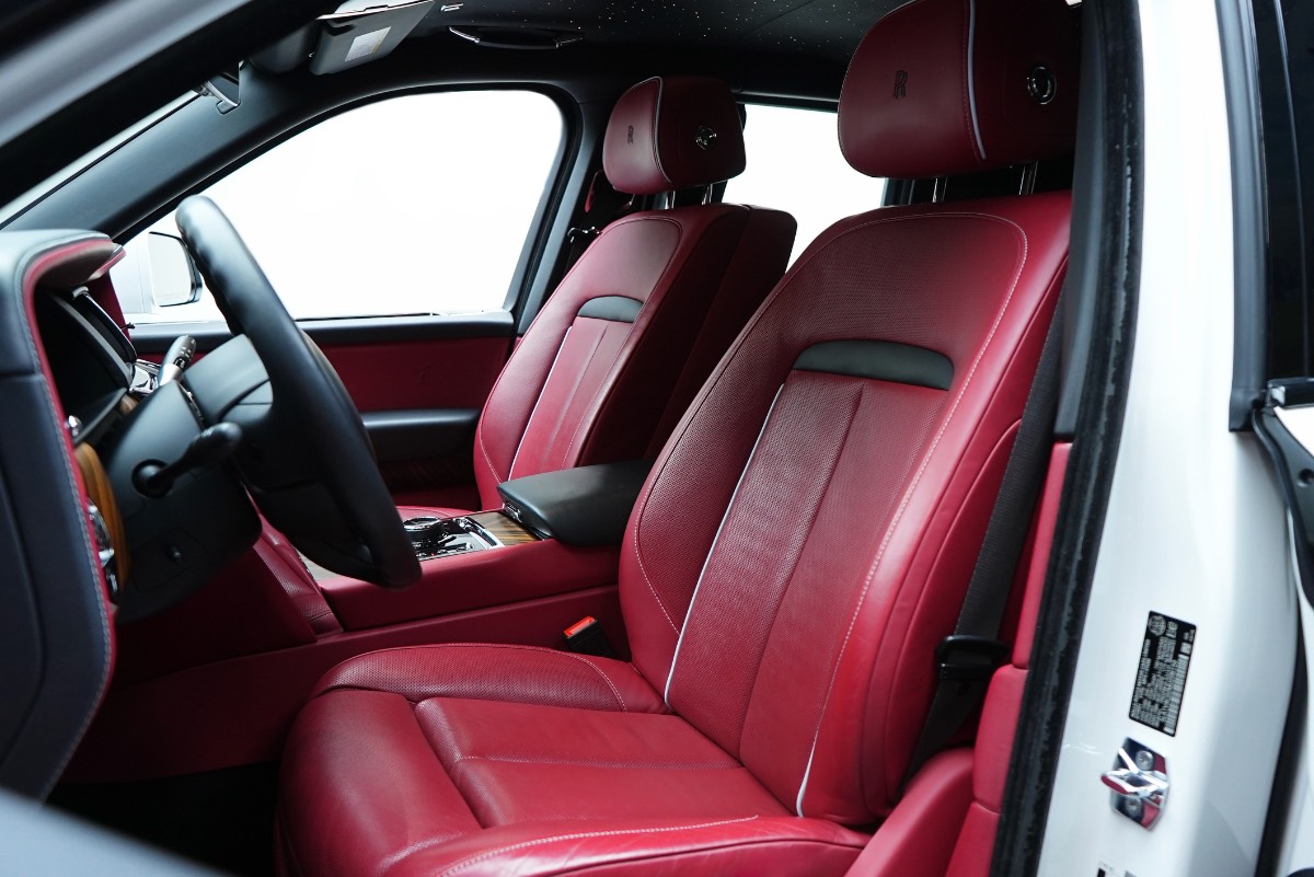 Rolls-Royce Cullinan photo 12