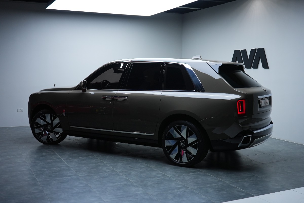 Rolls-Royce Cullinan photo 4