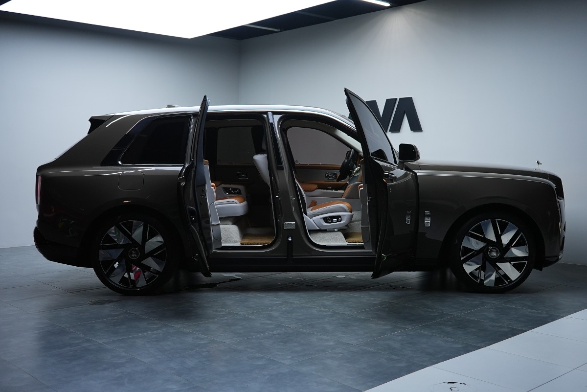 Rolls-Royce Cullinan photo 5