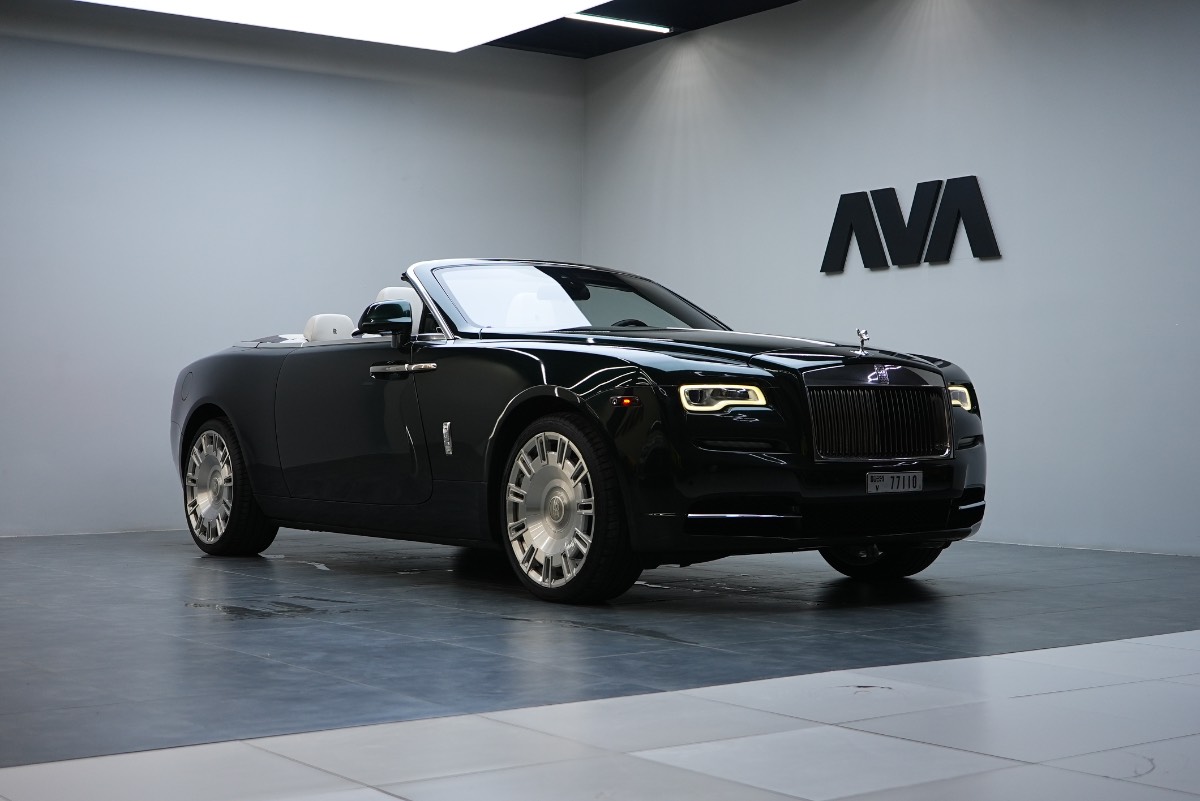Rolls-Royce Dawn photo 2