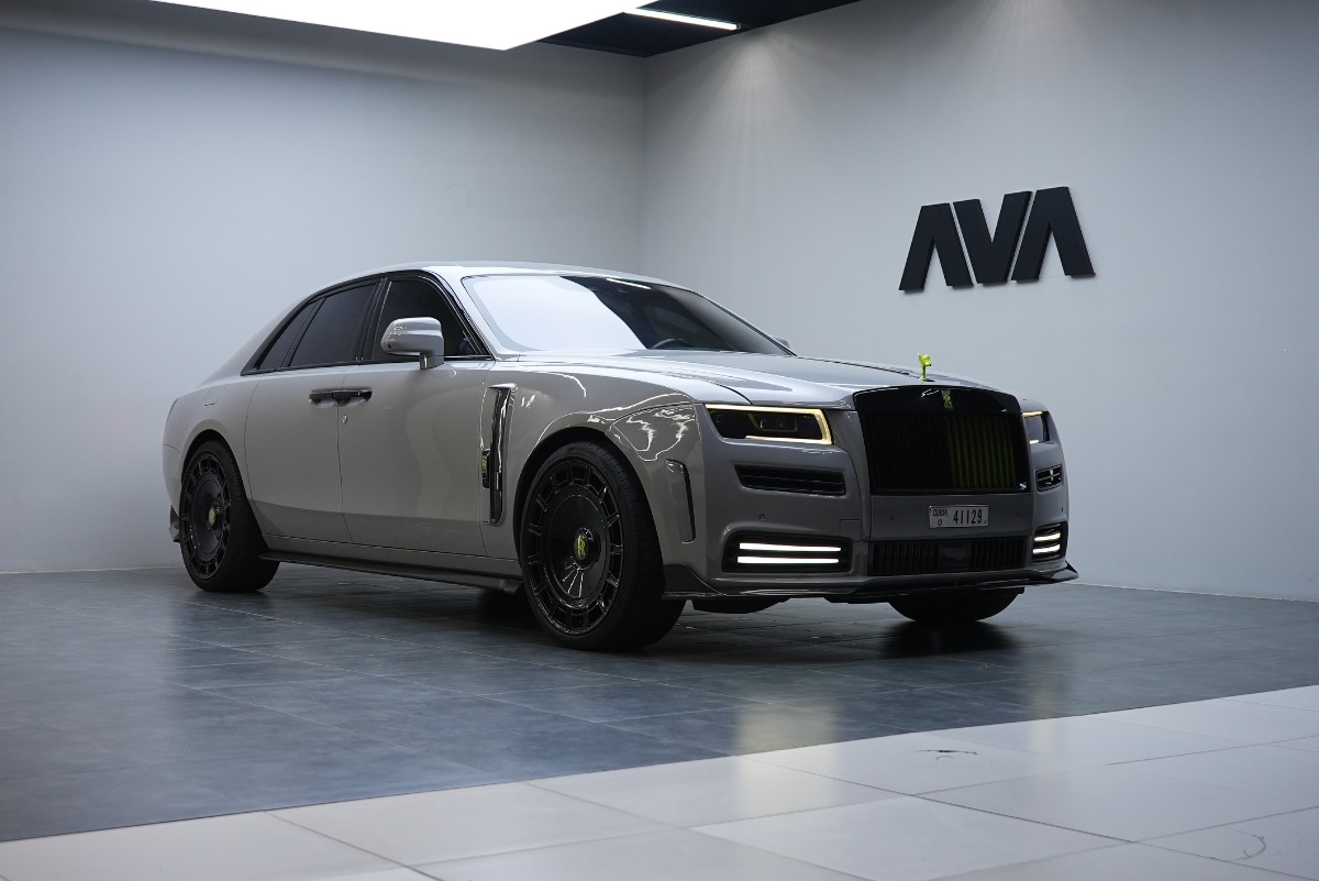 Rolls-Royce Ghost photo 3