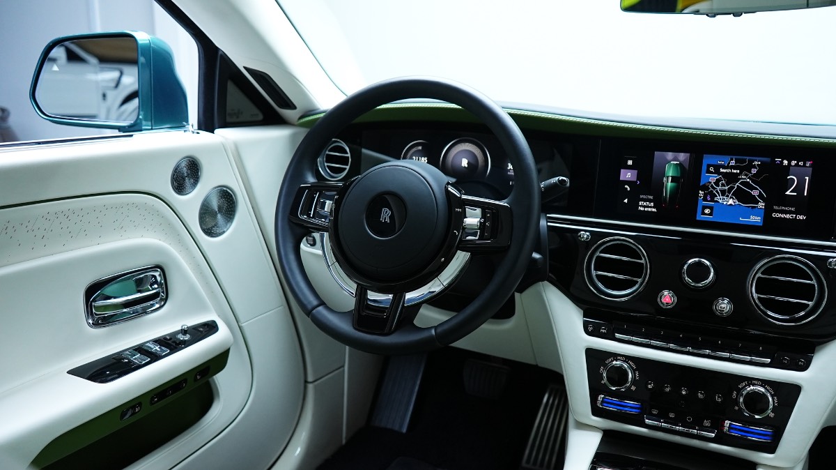 Rolls-Royce Spectre photo 7