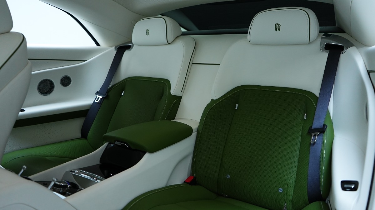 Rolls-Royce Spectre photo 10