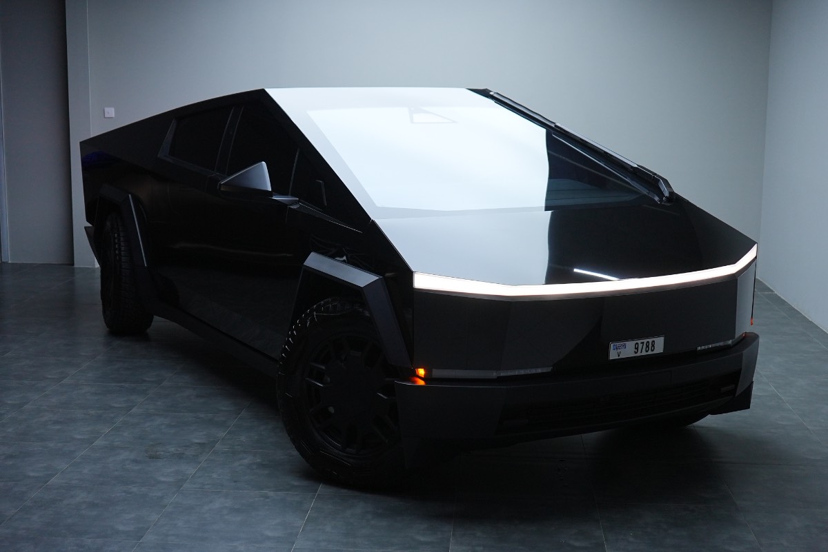 Tesla Cybertruck photo 2