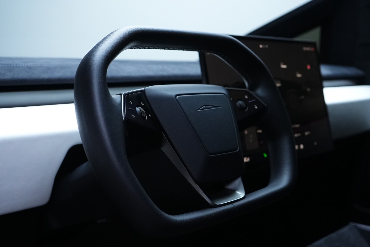 Tesla Cybertruck photo 7