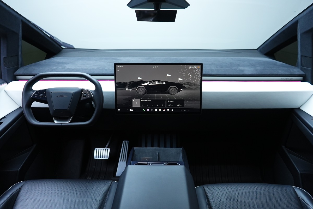 Tesla Cybertruck photo 9