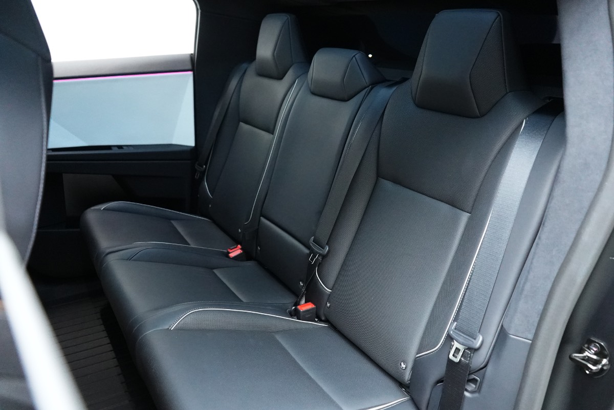Tesla Cybertruck photo 10