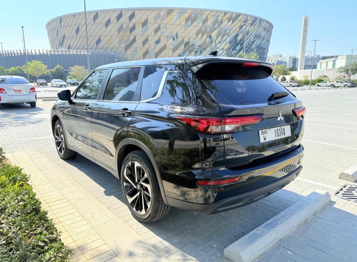 Mitsubishi Outlander photo 2
