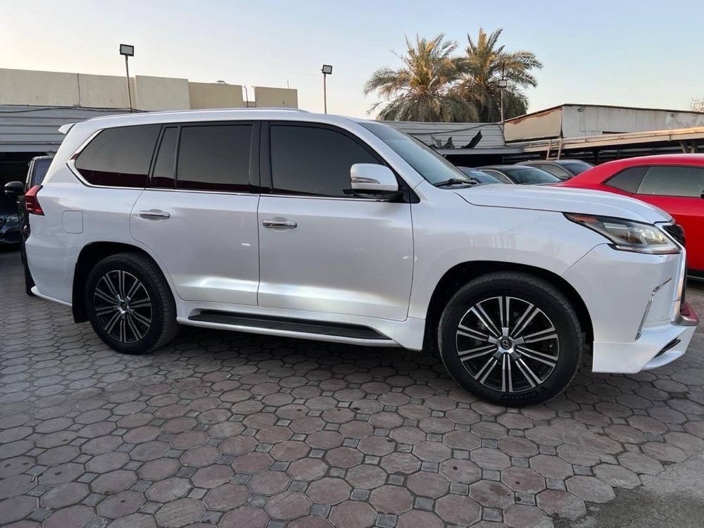 Lexus LX 2018 photo 3