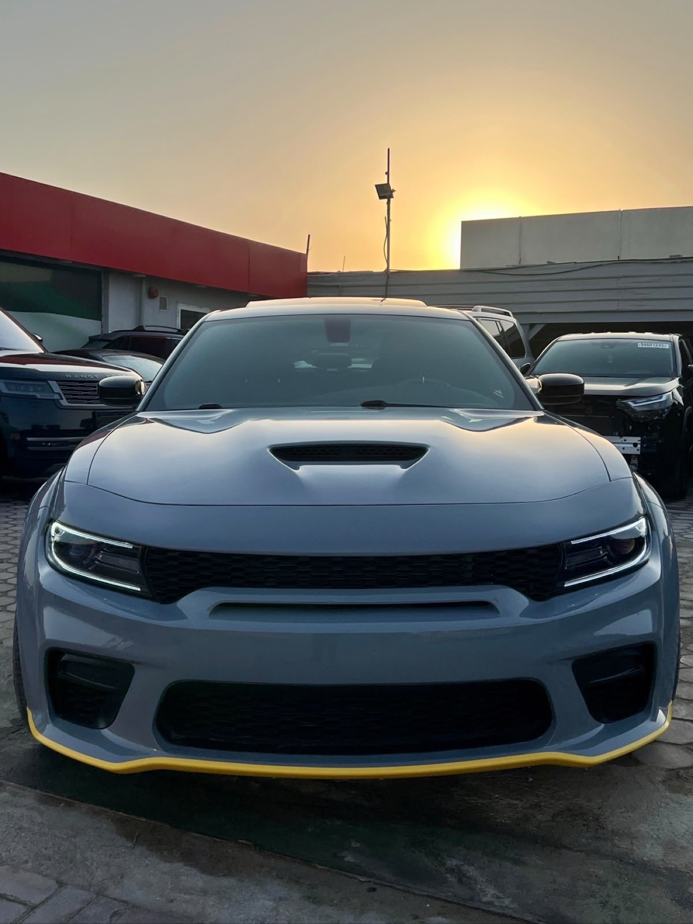 Dodge Charger photo 2
