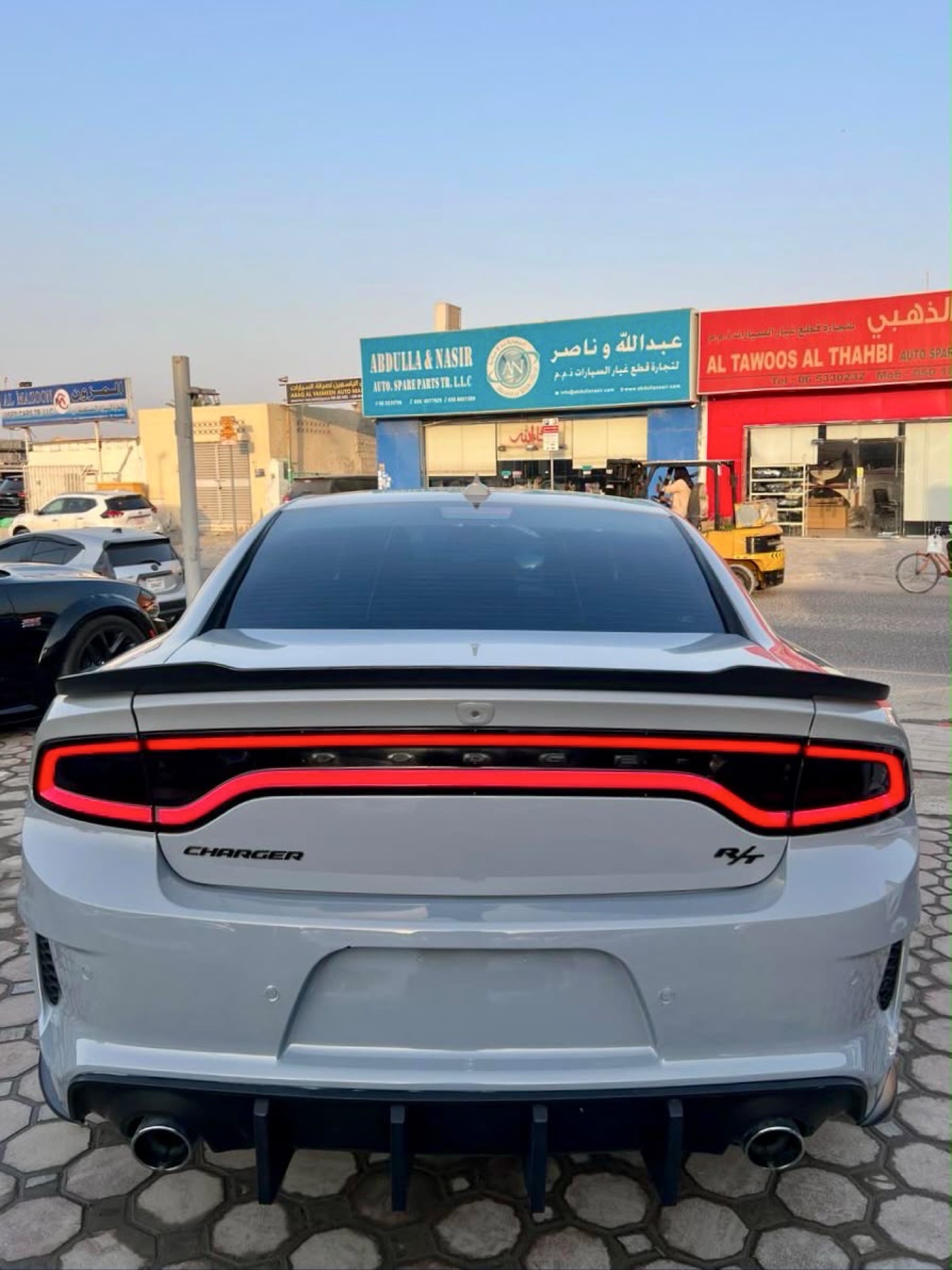 Dodge Charger photo 4