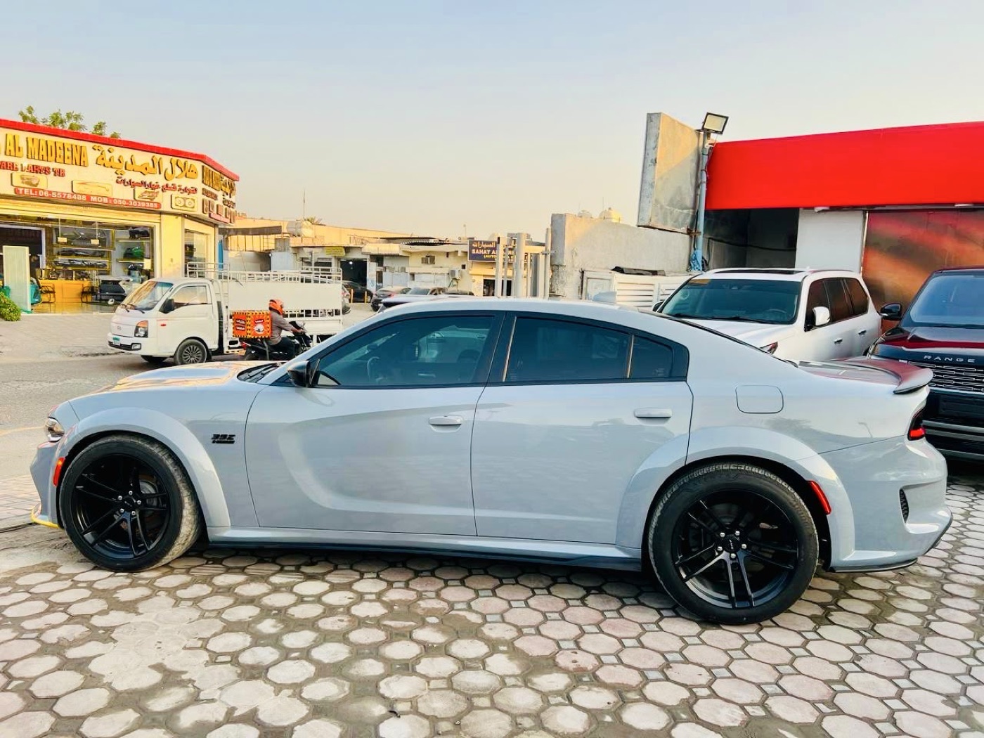 Dodge Charger photo 6
