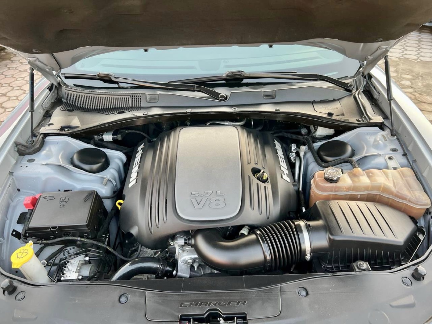 Dodge Charger photo 11