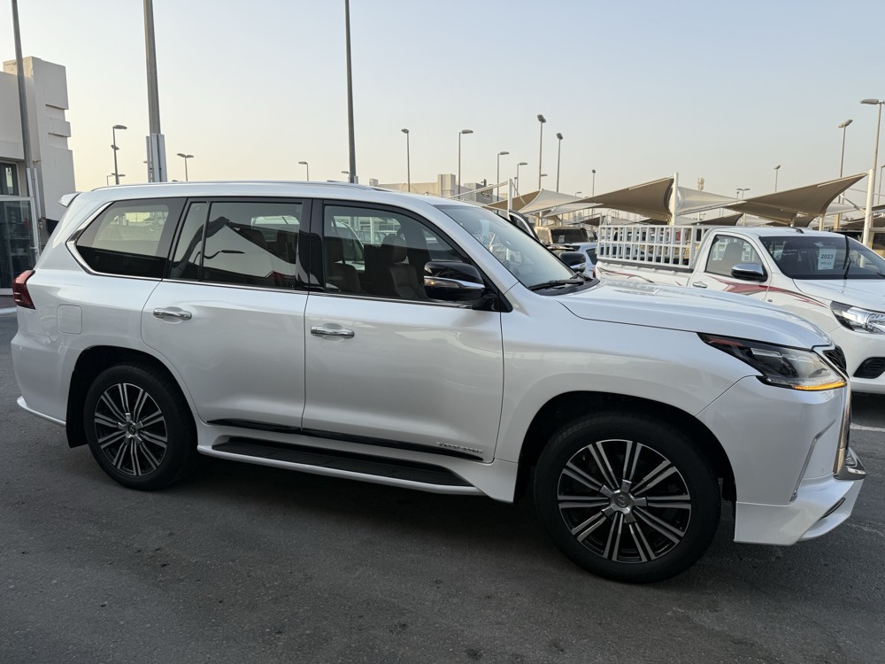Lexus LX 2018