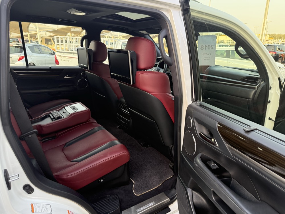 Lexus LX 2018 photo 3