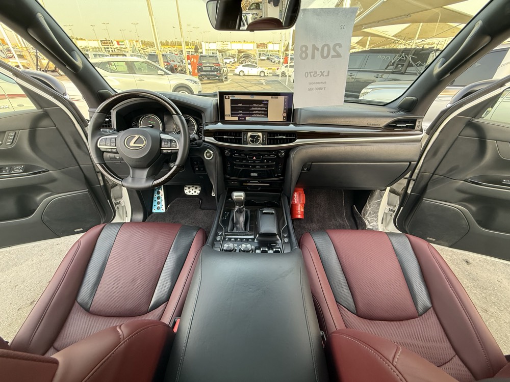Lexus LX 2018 photo 4