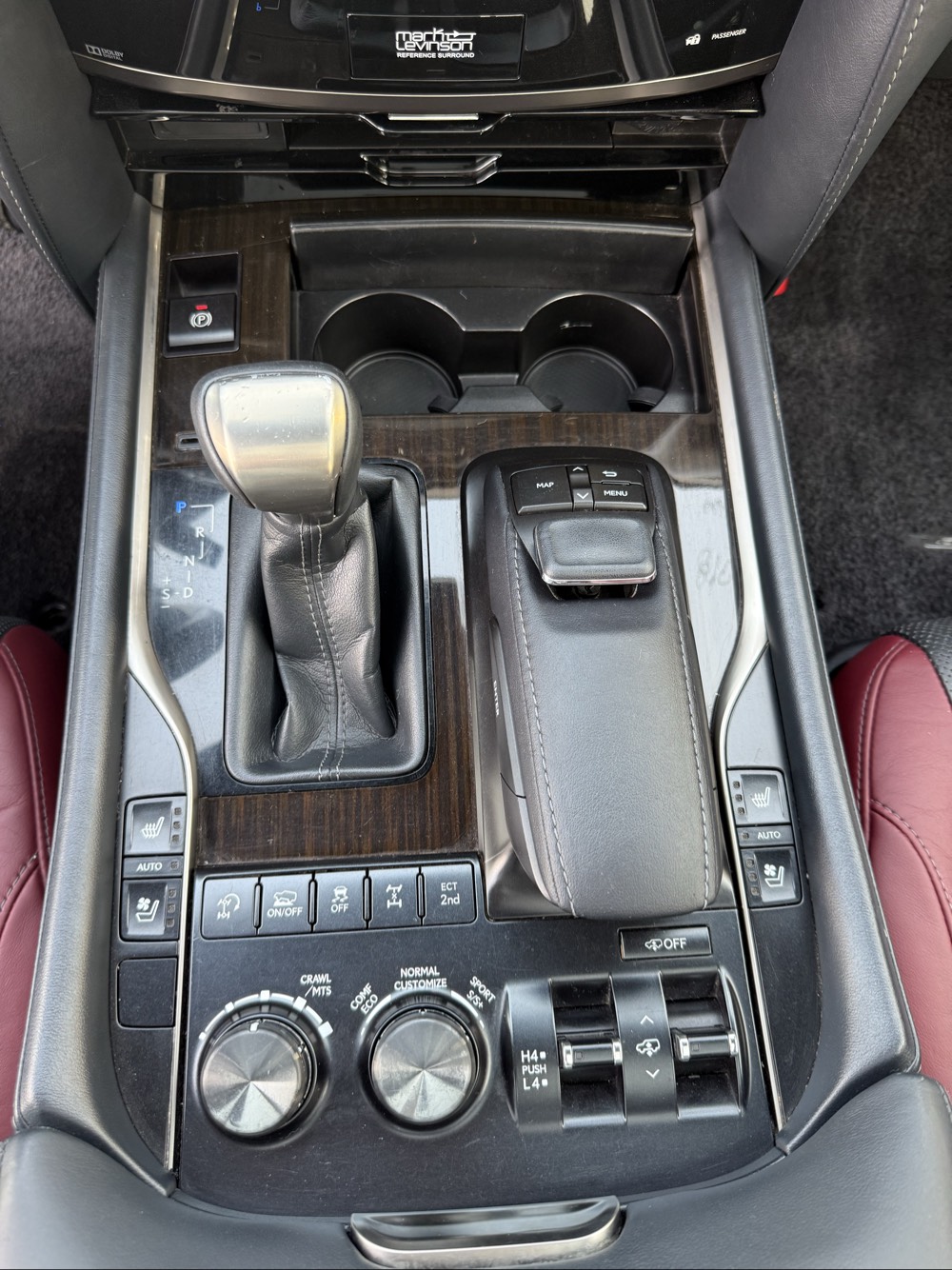 Lexus LX 2018 photo 6