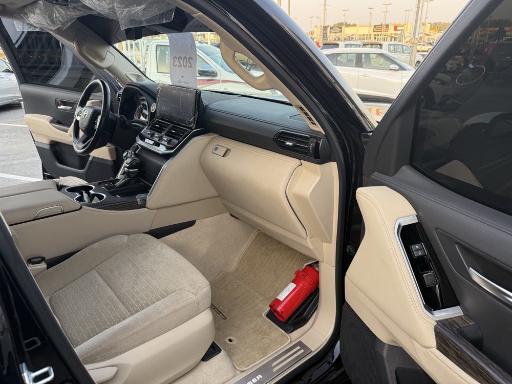 Toyota Land Cruiser 2023 photo 5