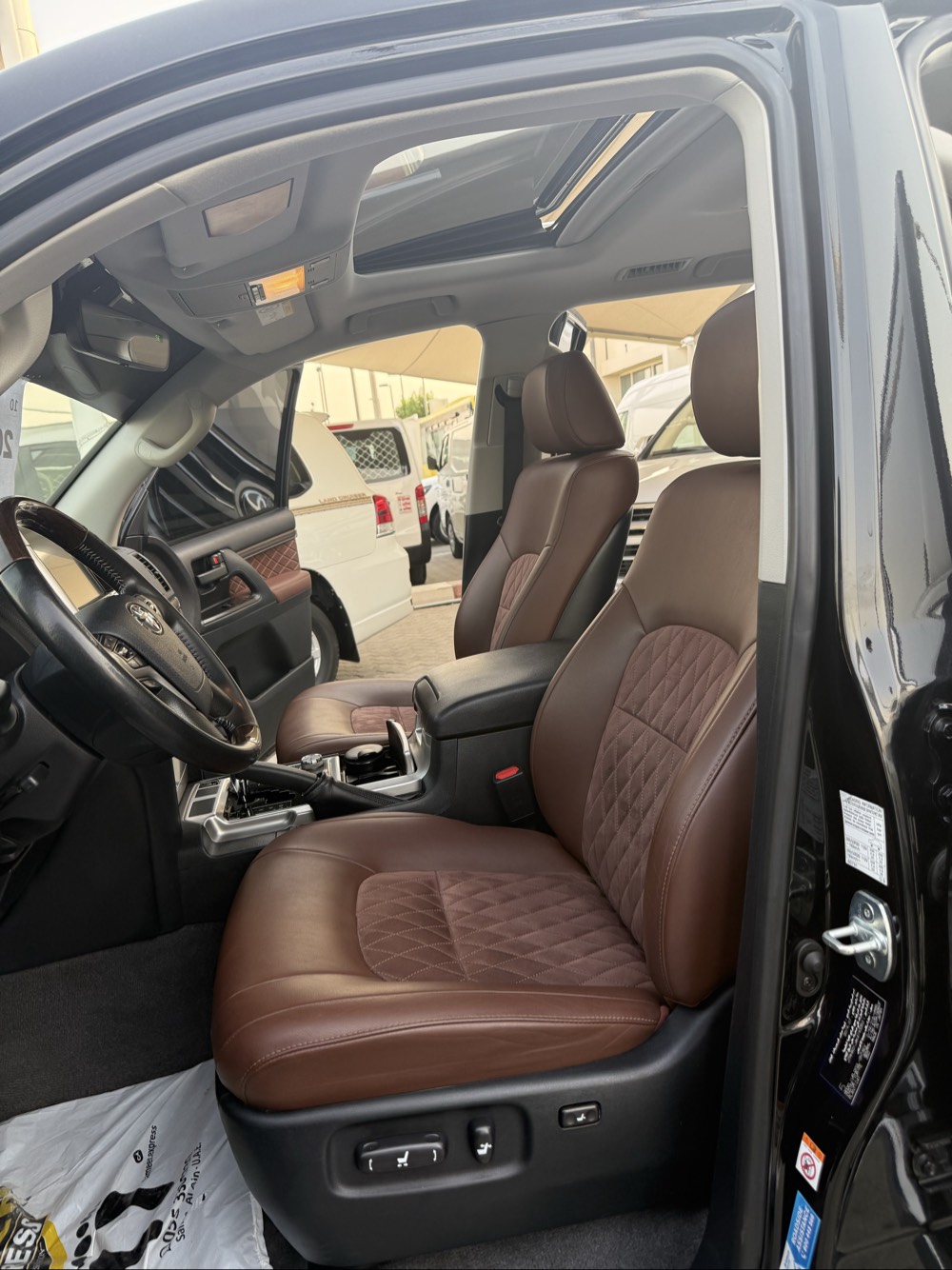 Toyota Land Cruiser GXR V8 2019 photo 4