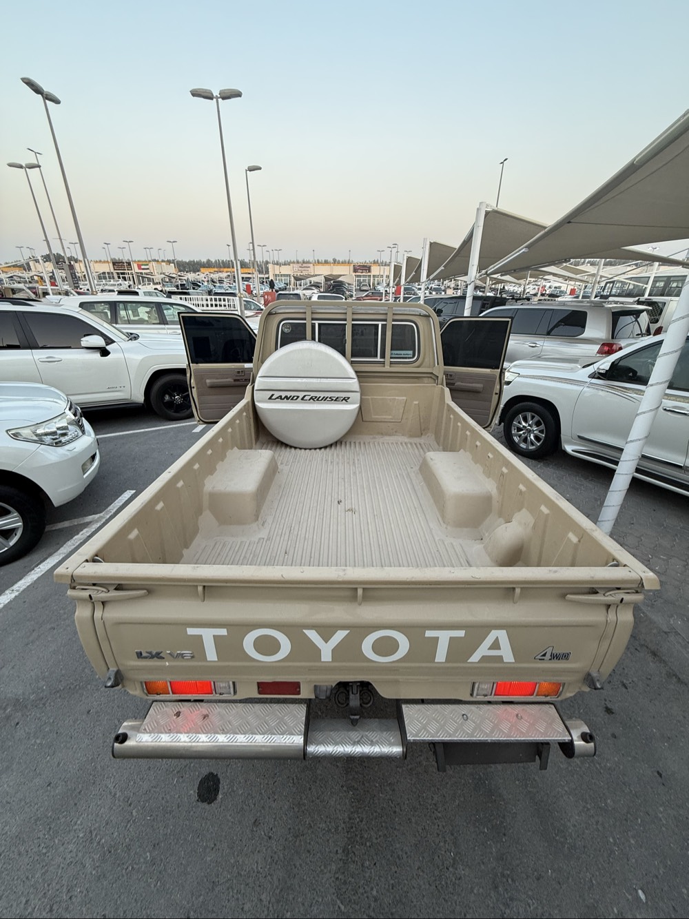 Toyota Land Cruiser V6 AWD  2021 photo 2