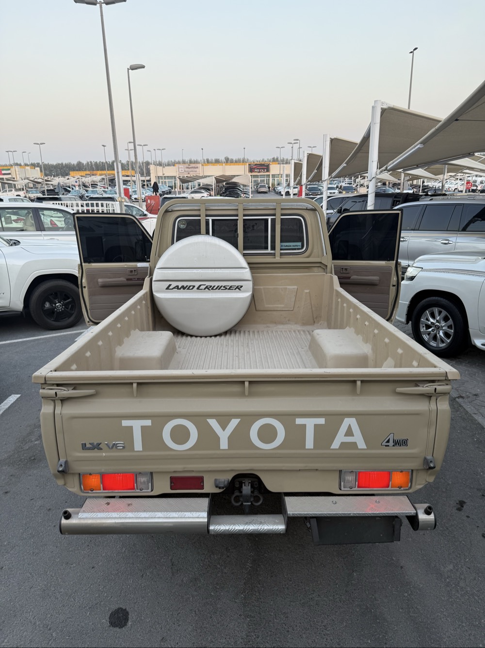 Toyota Land Cruiser V6 AWD  2021 photo 4