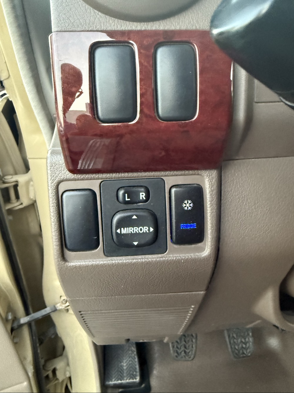 Toyota Land Cruiser V6 AWD  2021 photo 10