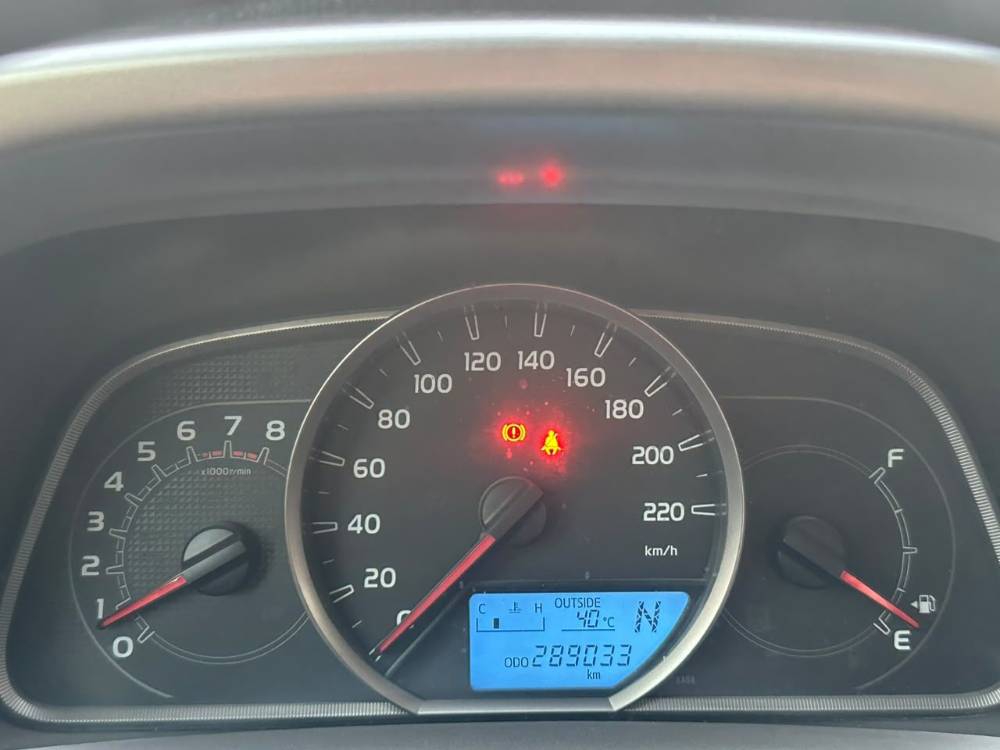 Toyota RAV4 تويوتا راف فور EX.R موديل 2015 خليجي فورويل 4x4 ماشي 289000 كيلو 
ابيض من الداخل بيج مخمل 
المواصفات : مثبت سرعة تحكم بالسكان شاشة كاميرا خلفية حساسات خلفية 
الموتر نظيف بحالة ممتازة مسرفس بالكامل  مطلوب 36000 وقابل للتفاوض 
0558591305 2015 photo 8