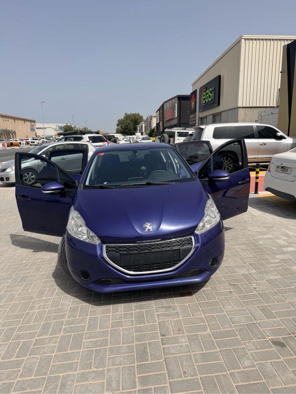 Peugeot 208 2015 photo 2