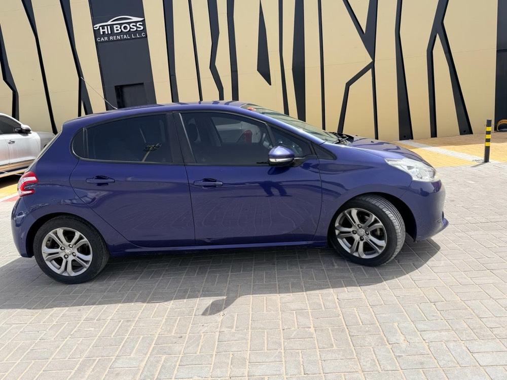Peugeot 208 2015 photo 4