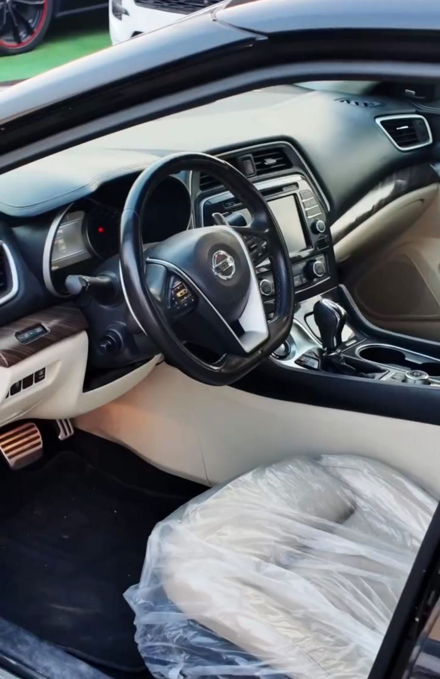 Nissan Maxima photo 6