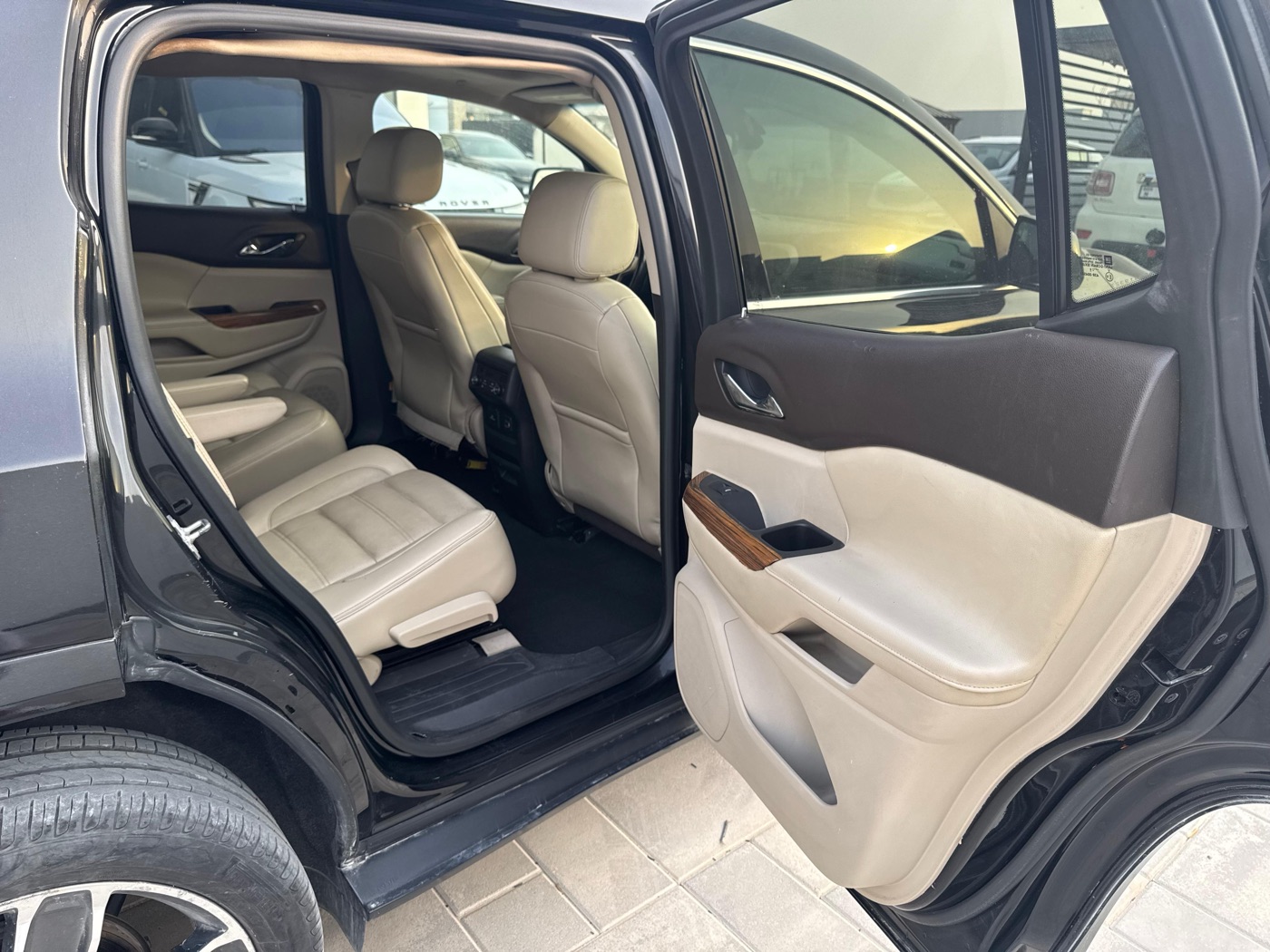 GMC Acadia photo 7