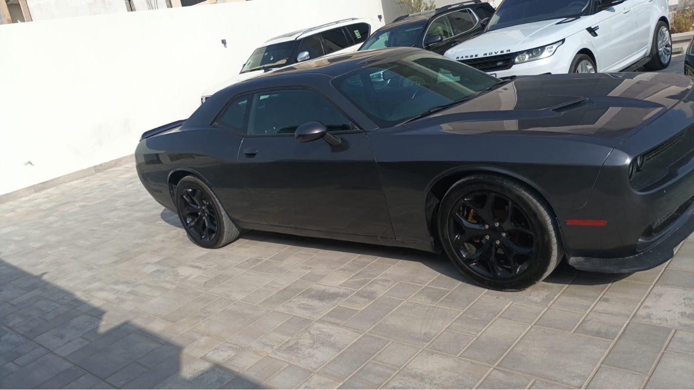 Dodge Challenger photo 4
