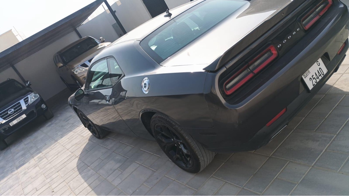 Dodge Challenger photo 6