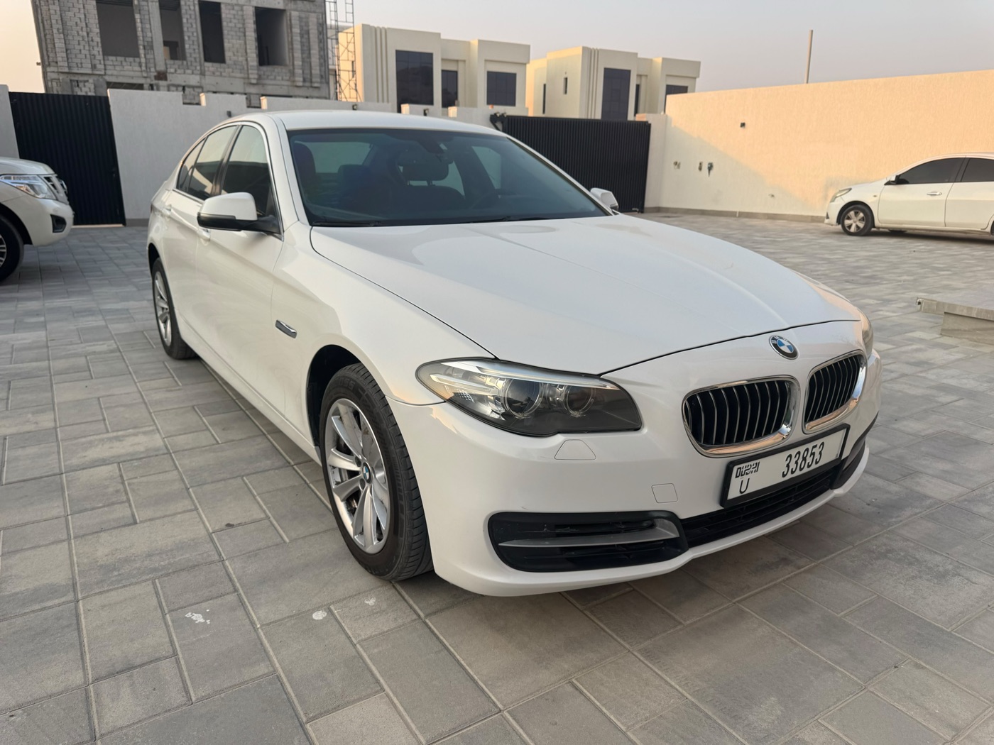 BMW 5 Series photo 10
