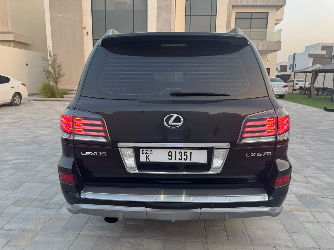 Lexus LX photo 2