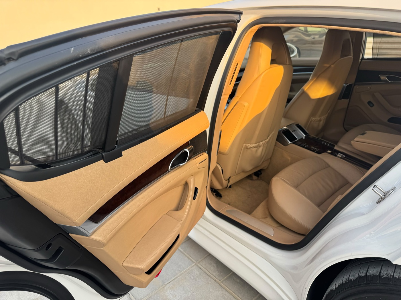 Porsche Panamera photo 8