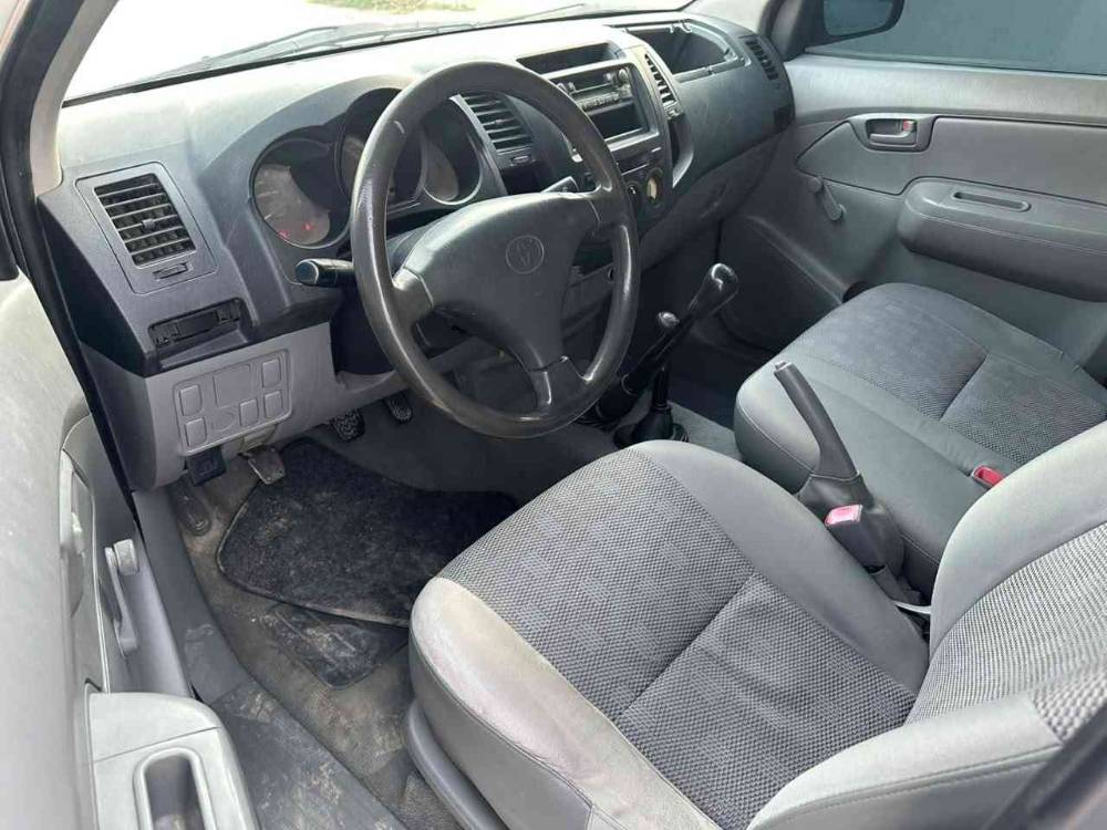 Toyota Hilux photo 4