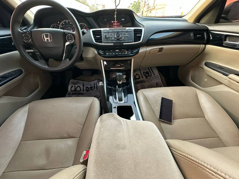 Honda Accord photo 3