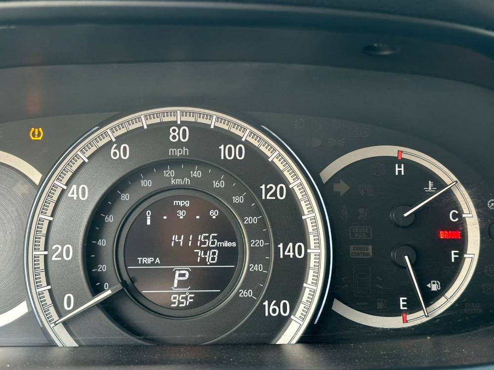 Honda Accord photo 4