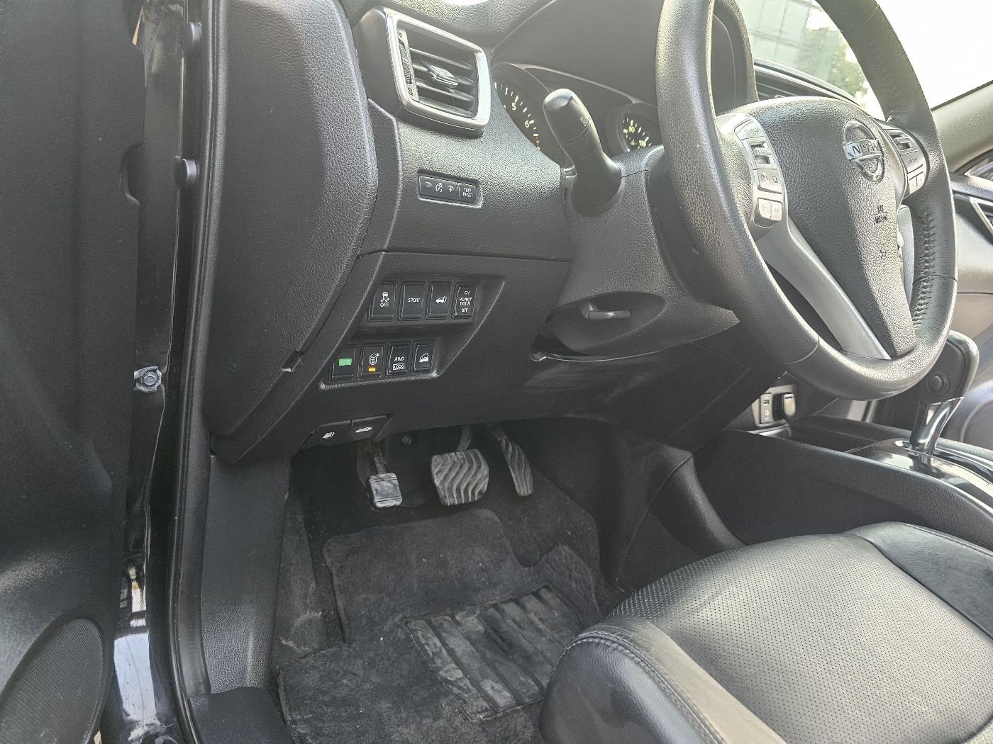 Nissan Rogue photo 4